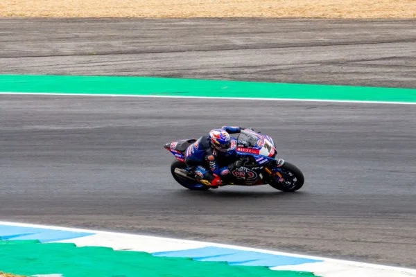 MotoGP葡萄牙站马奎斯冲冠与巴尼亚亚轮胎策略分析